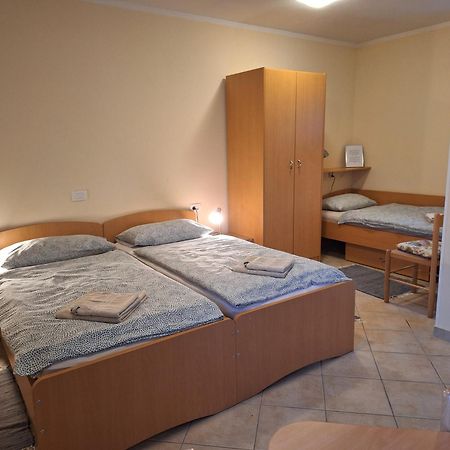 Rooms Pri Lovrizu Кобарід Екстер'єр фото