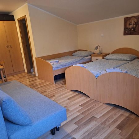 Rooms Pri Lovrizu Кобарід Екстер'єр фото
