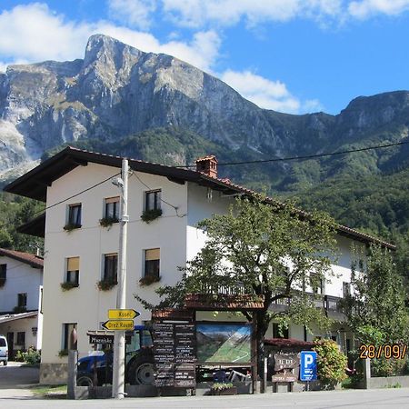 Rooms Pri Lovrizu Кобарід Екстер'єр фото