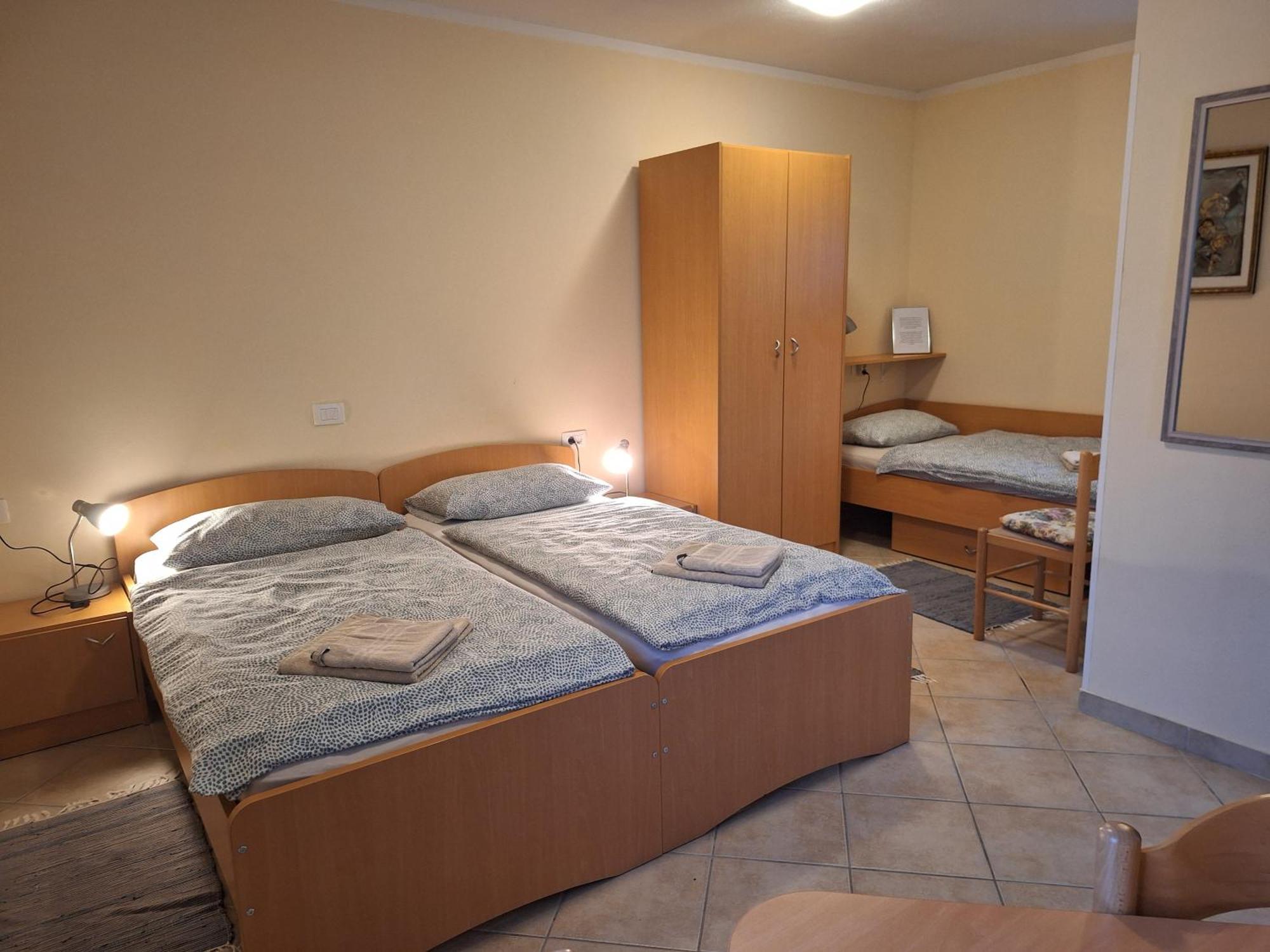 Rooms Pri Lovrizu Кобарід Екстер'єр фото