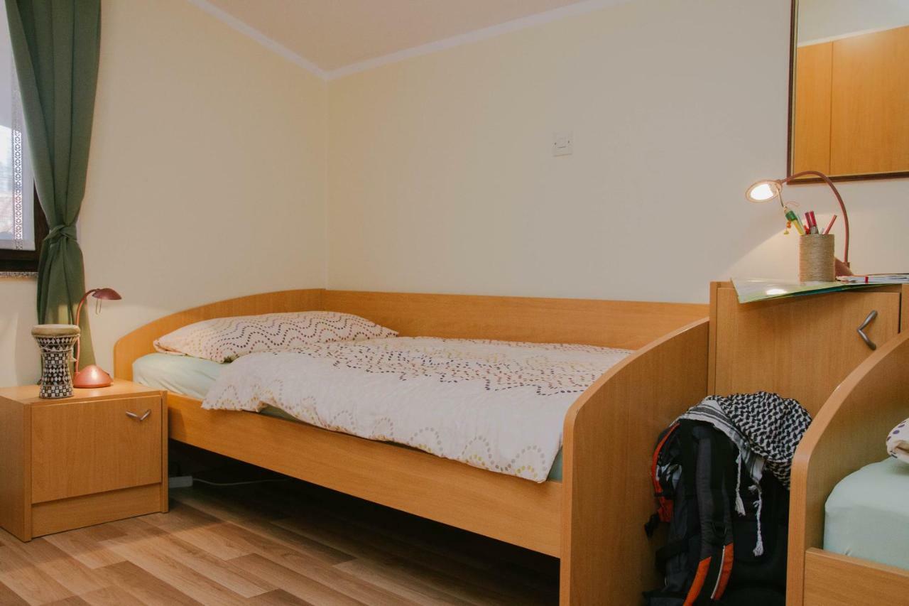 Rooms Pri Lovrizu Кобарід Екстер'єр фото