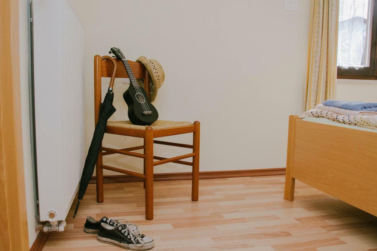 Rooms Pri Lovrizu Кобарід Екстер'єр фото
