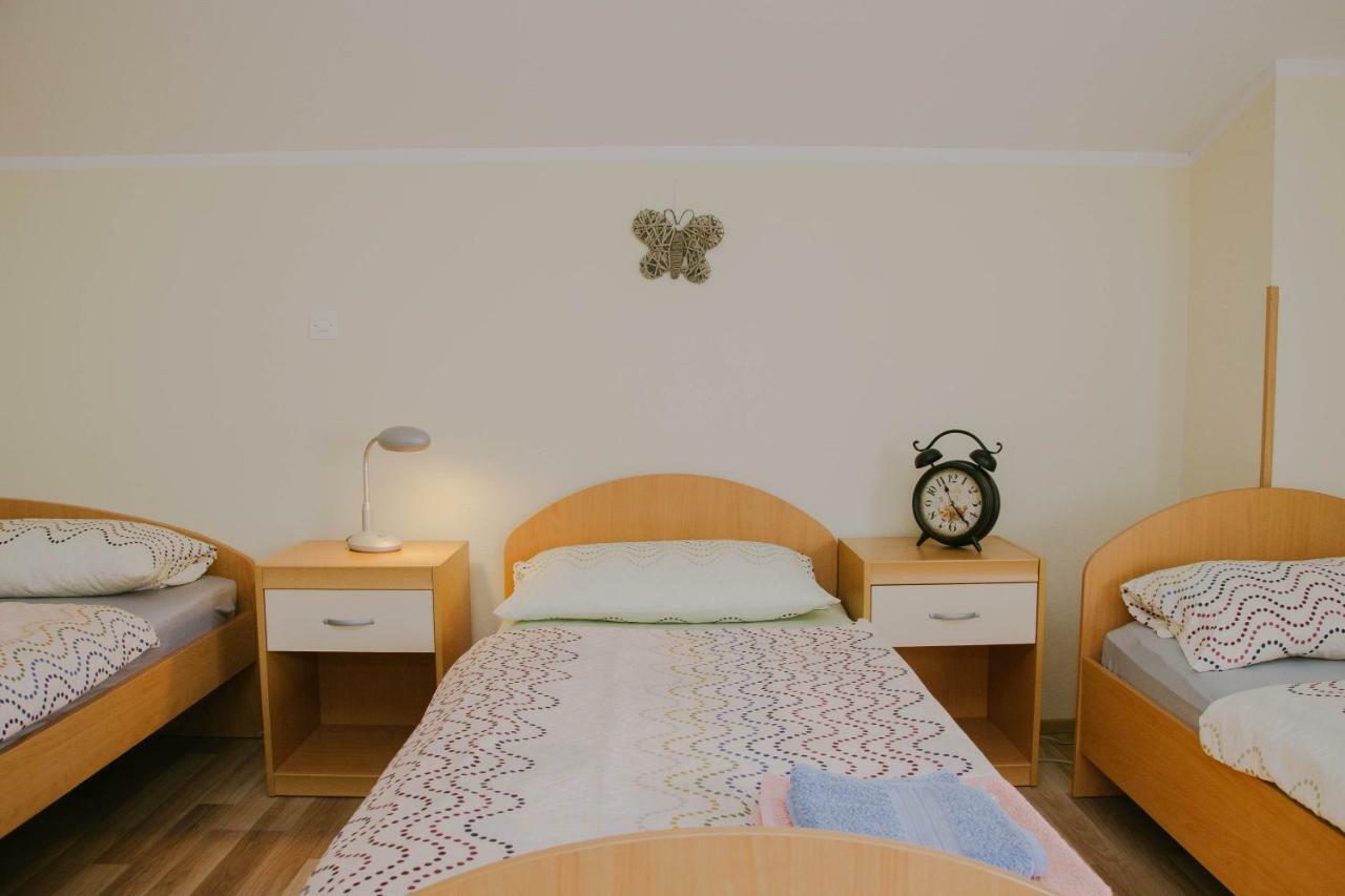 Rooms Pri Lovrizu Кобарід Екстер'єр фото
